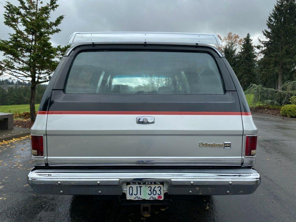 1984 Chevy Suburban K20 4×4 350 with 79k Original Miles