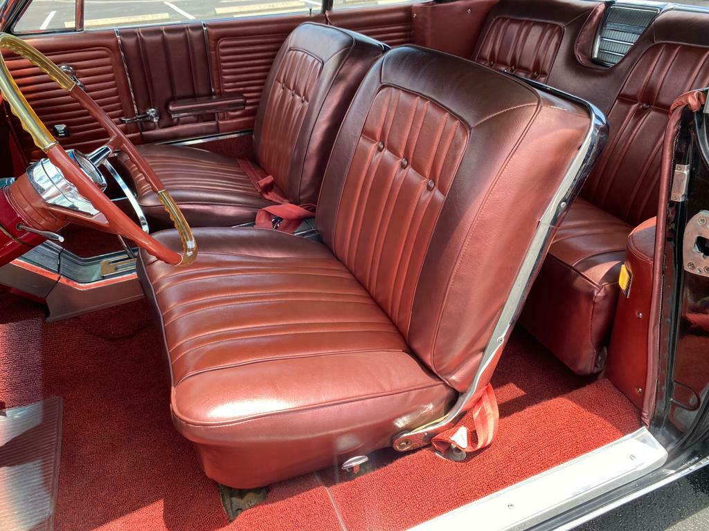 1964 Pontiac Bonneville convertible Collector. Restored low miles