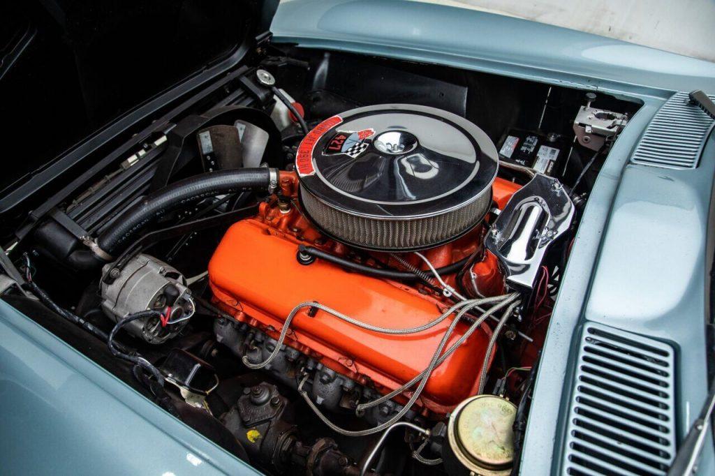 1966 Chevrolet Corvette 427 Roadster V8 7.0L Manual 4-Speed Convertible Trophy B